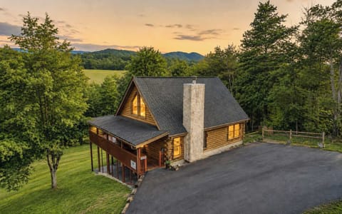 Welcome to Charlie's Creek Retreat!