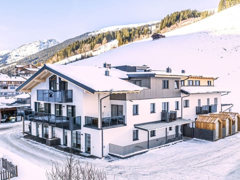 Holiday Home Exterior [winter]