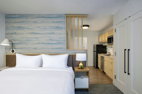 Studio, 2 Queen Beds