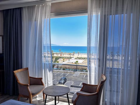 Standard Triple Room, Sea View | In-room safe, WiFi (free)
