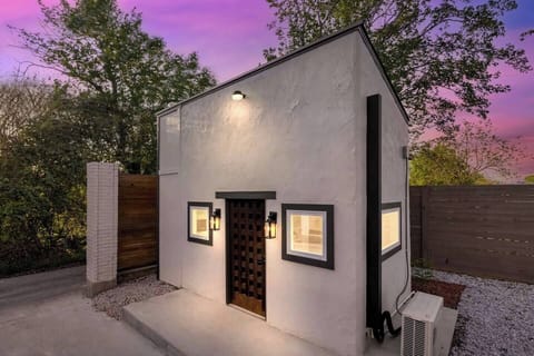 Enjoy  a beautiful, unique experience in our tiny home.