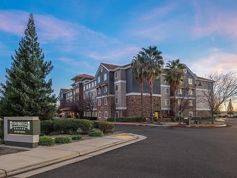 Welcome to Staybridge Suites Rocklin — a comfortable and convenient base for your next stay in the Sacramento area.