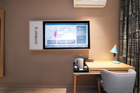 Superior Twin Room, City View | Interior