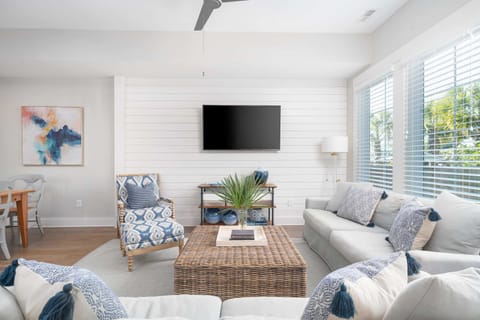 Break Villa | One of Four Private Pool Villas in The Current Collection on Folly Beach