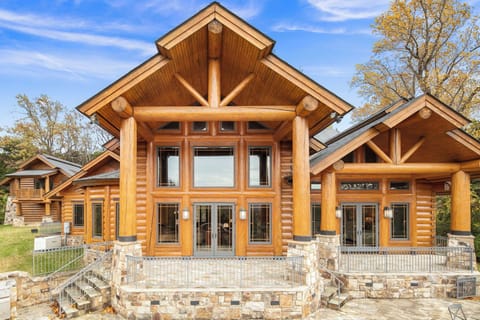 Covered rear patio with high windows, massive room for get-togethers