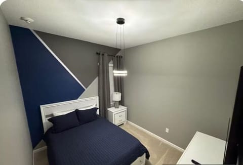 Bedroom 2 image 1
