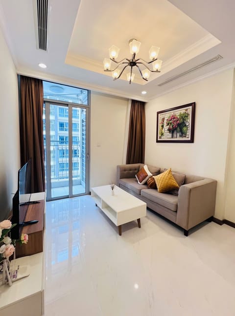 Basic Apartment | Living area