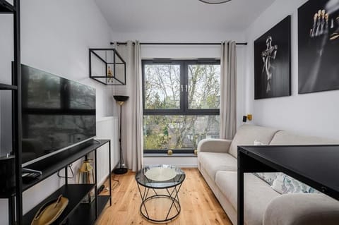Classic Apartment, Courtyard View | Iron/ironing board, WiFi (free), bed sheets