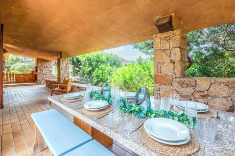 Villa, Garden View | Outdoor dining
