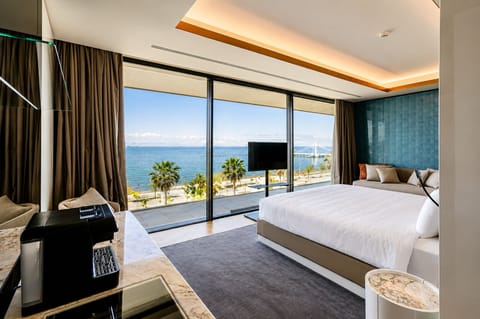 Junior Suite, Balcony, Sea View | In-room safe, desk, blackout drapes, WiFi (free)