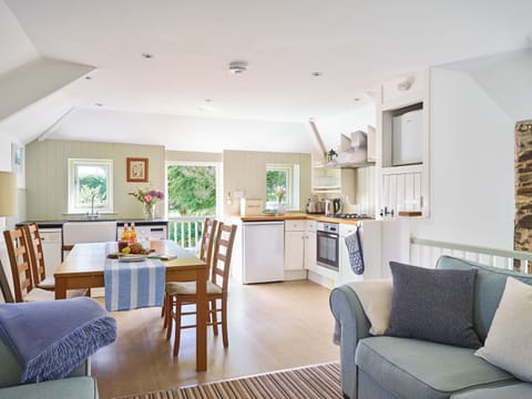 Cottage (2 Bedrooms) | Interior
