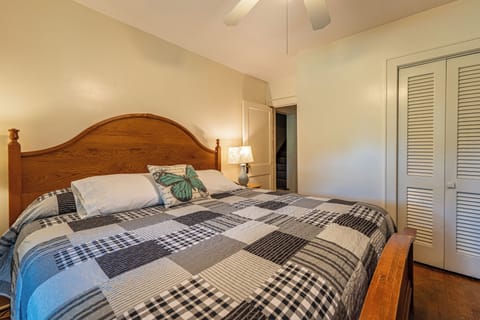 Blackout drapes, WiFi (free), bed sheets