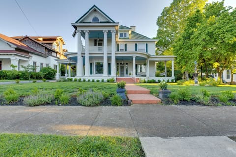 Lawrenceburg Vacation Rental | 5BR | 7BA | 5,410 Sq Ft