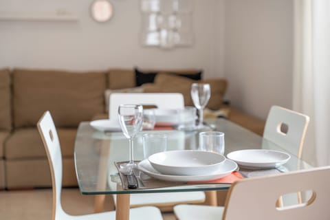 Apartment, 1 Bedroom, Balcony, Garden View | Dining room