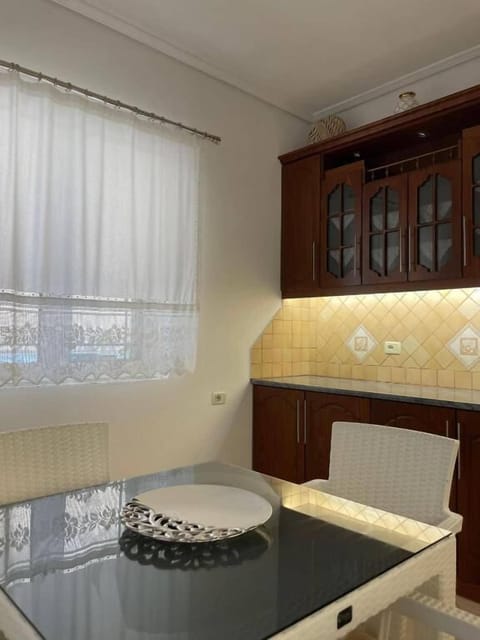 Studio, Balcony, City View | Dining