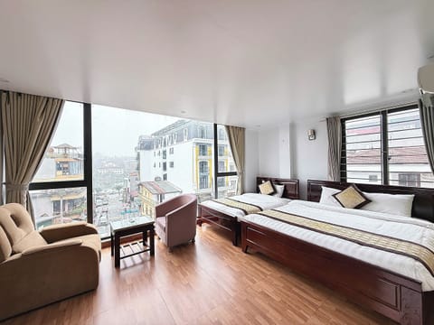 Deluxe Triple Room, Lake View | Desk, WiFi (free)