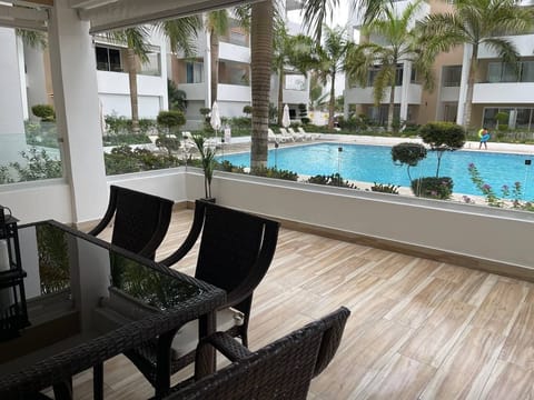 Apartment | Pool | Outdoor pool