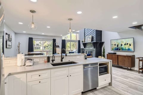 Townhome, Multiple Beds, Garden View (A-F-101HD) | Private kitchen