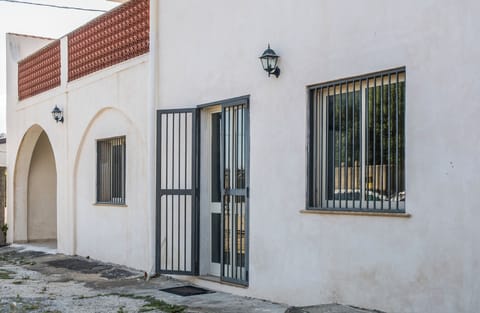 House, Balcony | Exterior detail