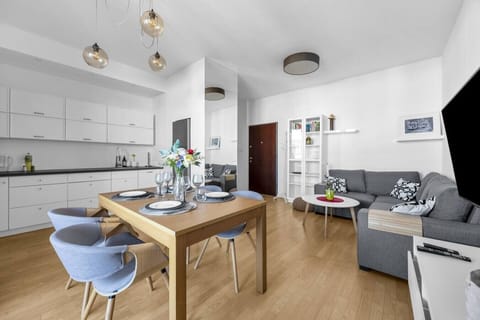 Warsaw Wilanów Apartment for 4 persons | Book Now with RENTUJEMY.COM