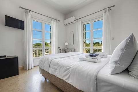 Superior Double or Twin room with Balcony | Minibar, in-room safe, iron/ironing board, free WiFi