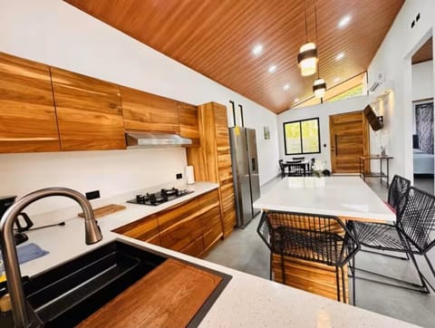 House, 2 Bedrooms, Accessible, Private Pool | Interior