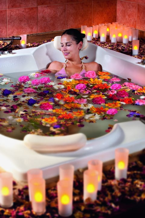 Sauna, hot tub, steam room, hot springs, Turkish bath, body treatments