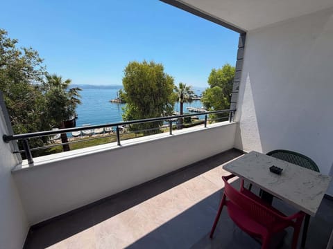 Luxury Double Room, Balcony, Sea View | Outdoor dining