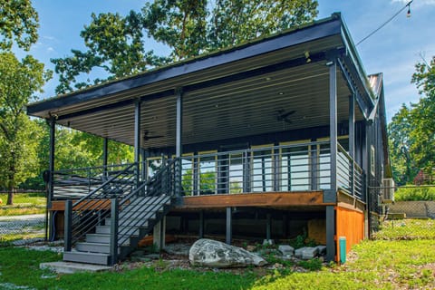 Fairland Vacation Rental | 2BR | 1BA | 966 Sq Ft
