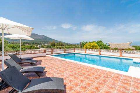 Rural house with shared pool in Alhaurín el Grande