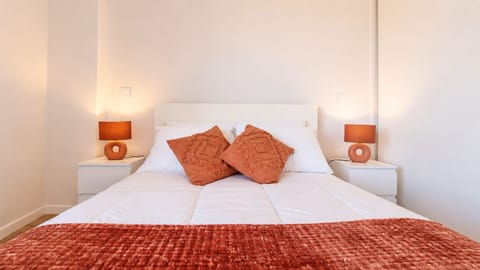 Apartment, Balcony, City View | Iron/ironing board, WiFi (free)