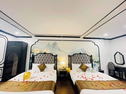 Deluxe Quadruple Room | Egyptian cotton sheets, premium bedding, down comforters