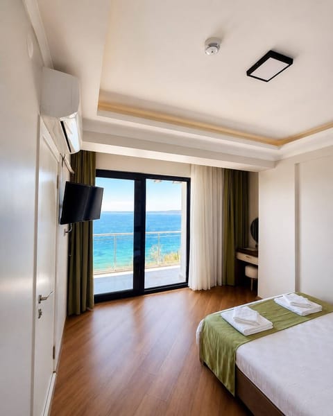 Classic Room, Balcony, Sea View | WiFi (free)