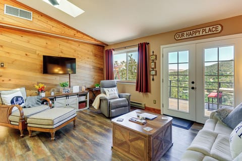 House (2 Bedrooms) | Interior