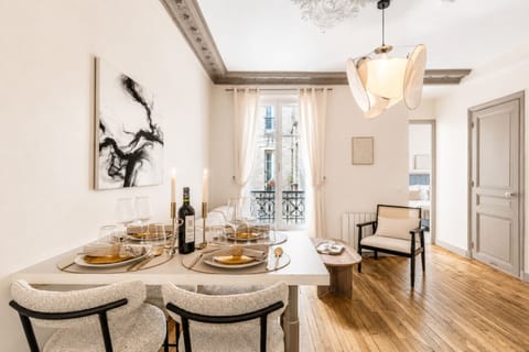 Apartment, City View | Living area | 43-inch Smart TV with satellite channels