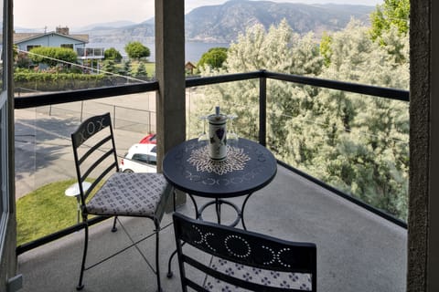 Suite, 1 Queen Bed | Terrace/patio