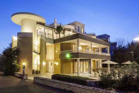 Front of property - evening/night