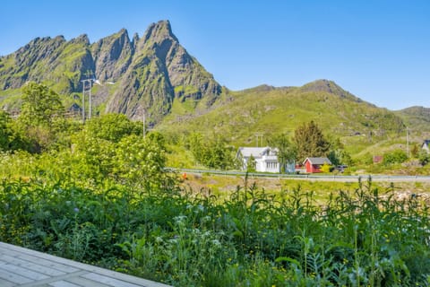 View of 'Nonstinden'