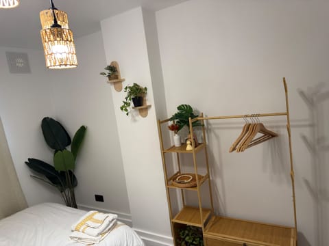 Iron/ironing board, WiFi (free), bed sheets