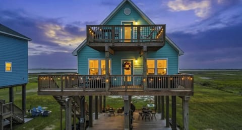 Welcome to Blue Whisper by BeachBox