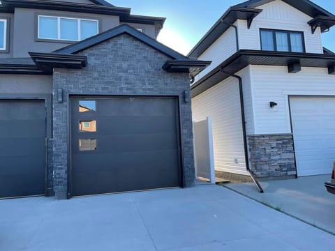 House, 2 Bedrooms | Exterior