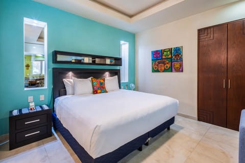 Condo - Image 2