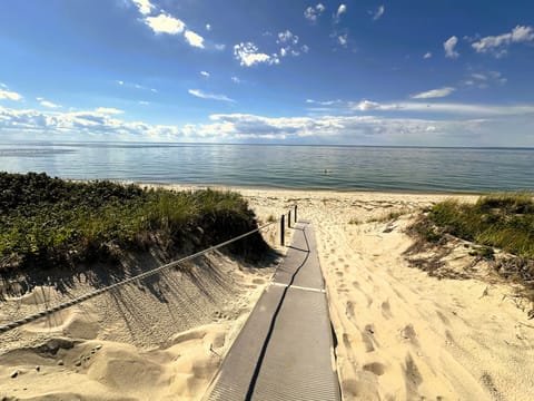 Private beach (Point of Rocks)