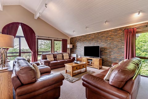 12 Belton Woods, Belton - Host & Stay