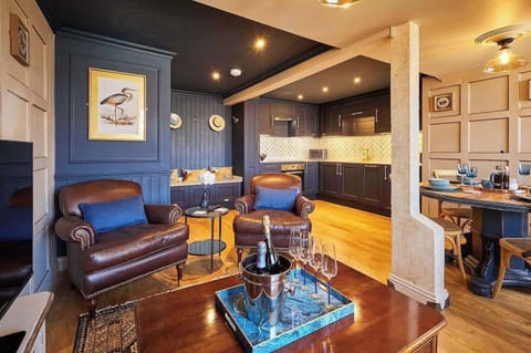 The Nest, Whitby - Host & Stay 