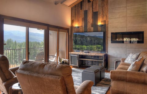 Exquisite Mountain Townhome