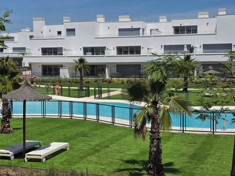 Garden & Pool view