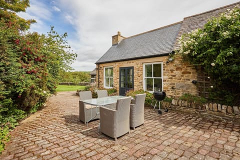 The Coach House, Consett - Host & Stay