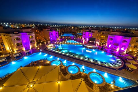 3 outdoor pools