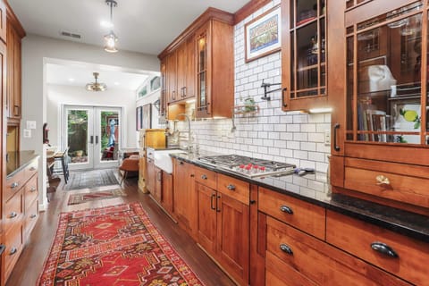 Fully equipped kitchen